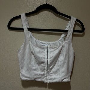 White crop with lace
